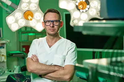 Dr n. med. Paweł Lech chirurg bariatryczny, chirurgia antyrefluksowa GERD, przepuklina rozworowa